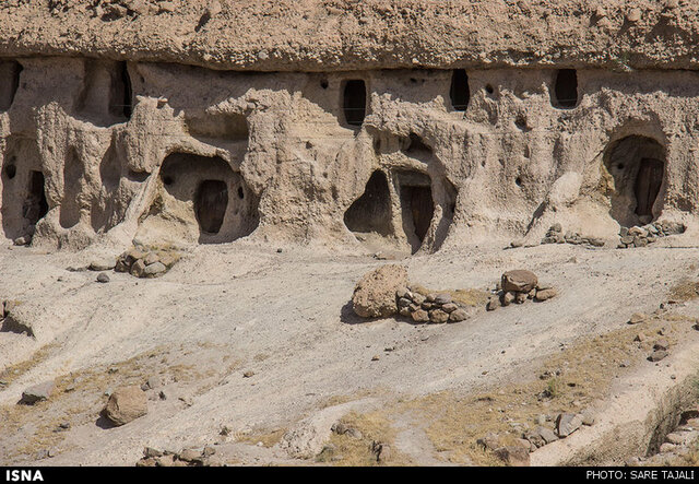 میمند» و تجربه‌ زندگی در خانه‌های صخره‌ای - ایرانگردی و جهانگردی گشت تور