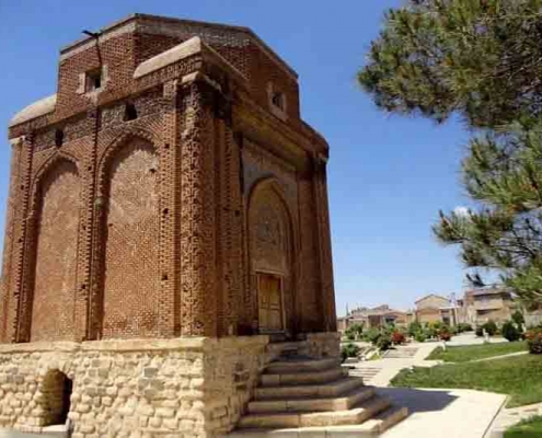 گنبد سرخ
