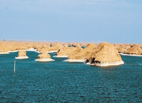 فیروزه‌ای