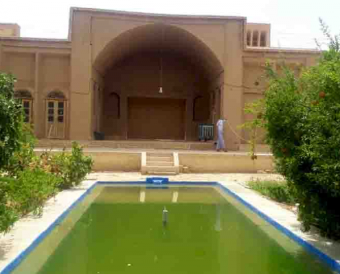 میبد